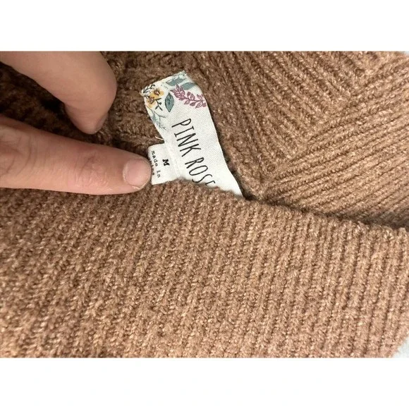 Pink Rose - Women's Brown Sweater Top Long Sleeve V-neck Loose Knit Size Medium - Picture 6 of 7